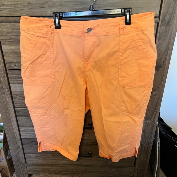 Lane Bryant Pants - Capris